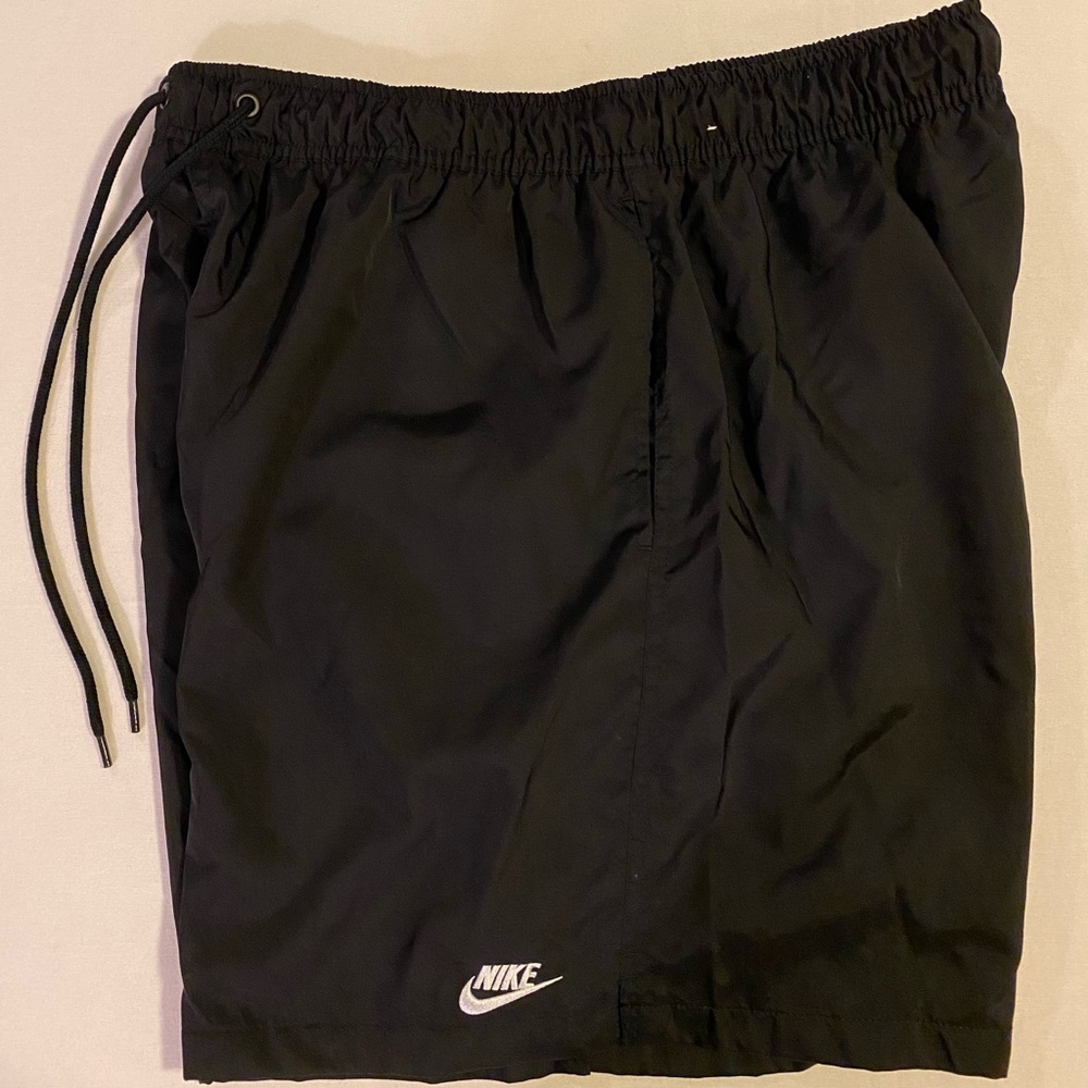 Nike Men’s Shorts 
Large